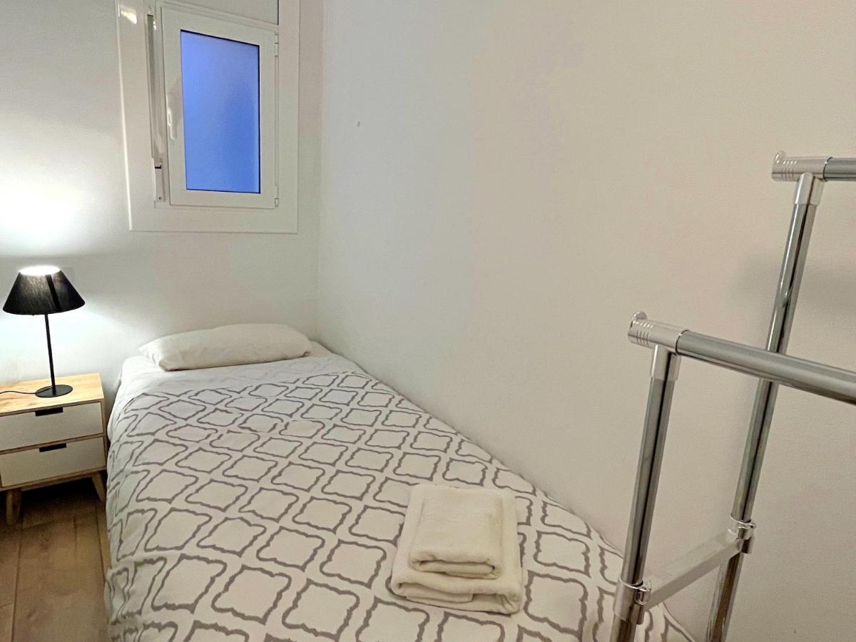 Apartamento Cerca De La Playa Blanes Luaran gambar
