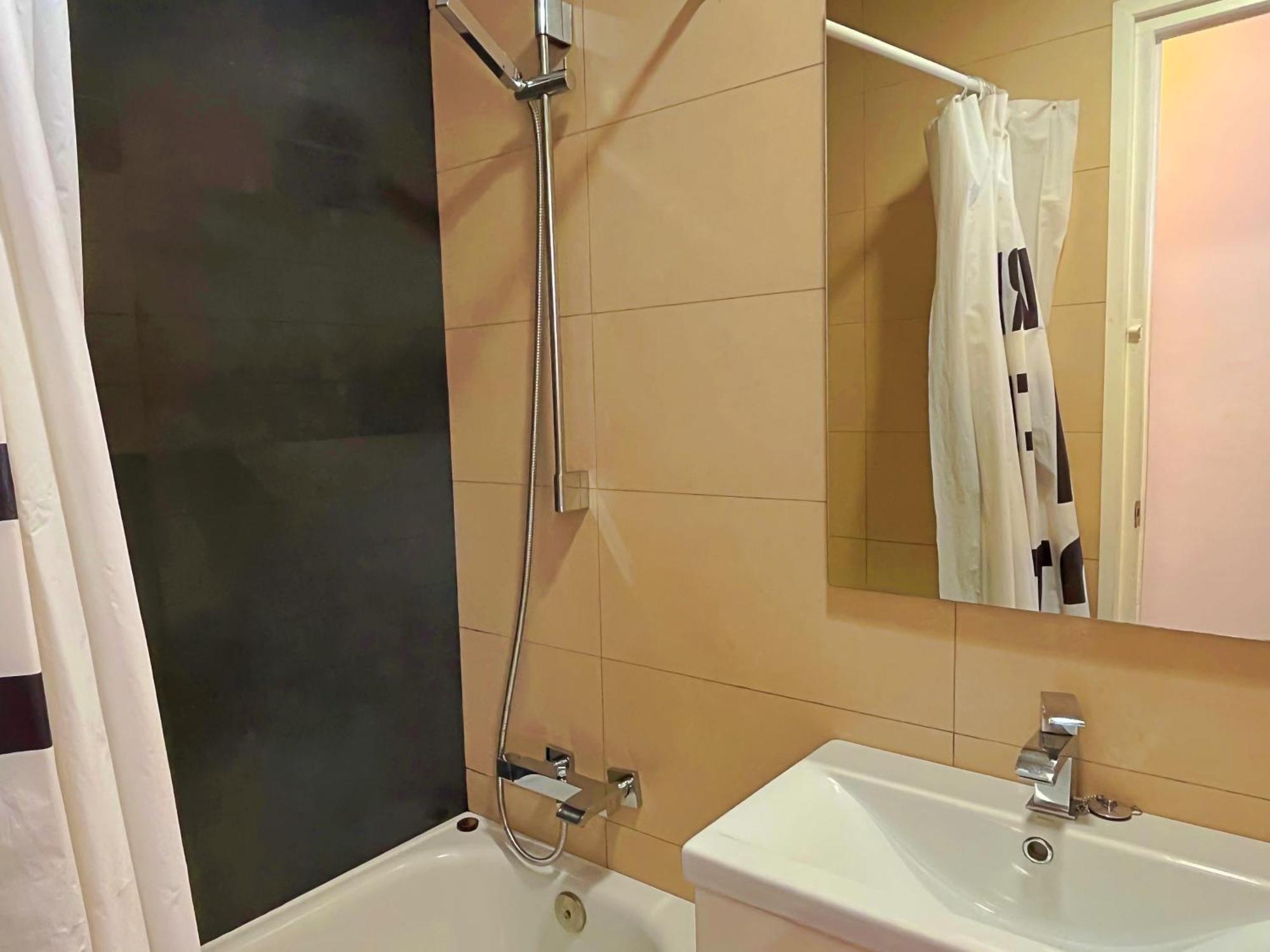 Apartamento Cerca De La Playa Blanes Luaran gambar