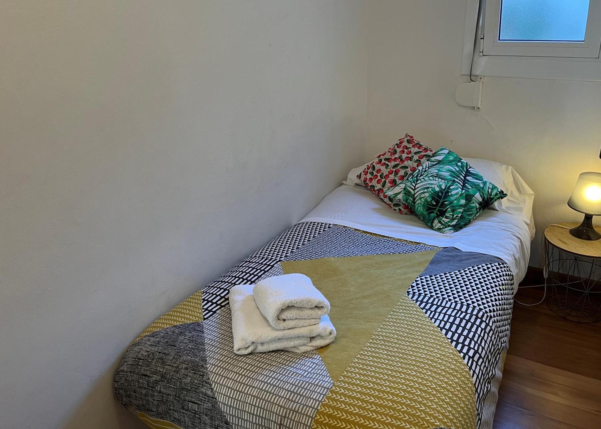 Apartamento Cerca De La Playa Blanes Luaran gambar