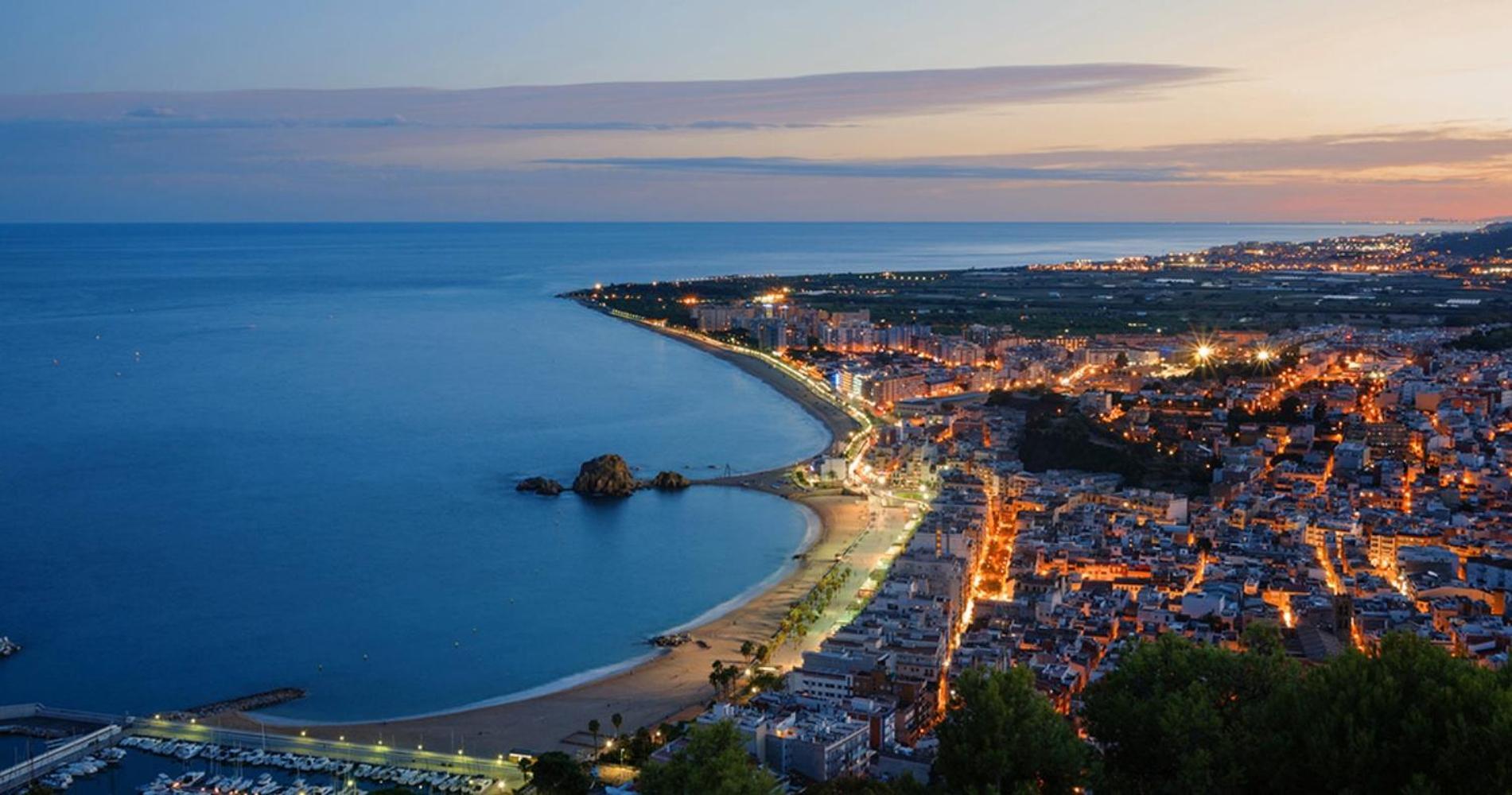 Apartamento Cerca De La Playa Blanes Luaran gambar